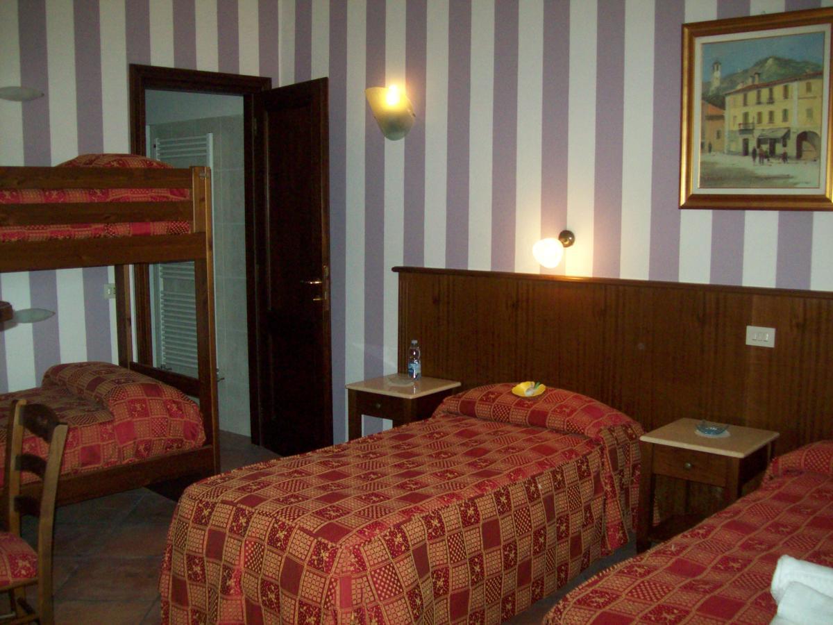 Hotel Excalibur Revello Dış mekan fotoğraf