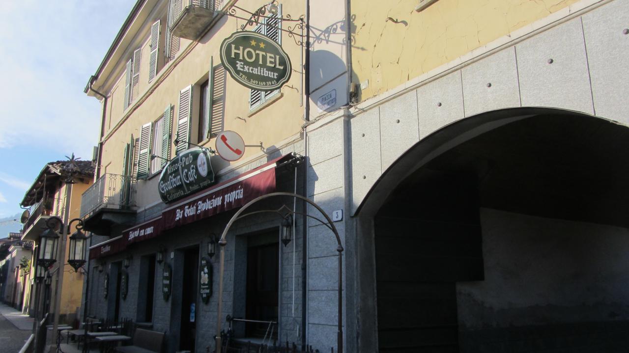 Hotel Excalibur Revello Dış mekan fotoğraf