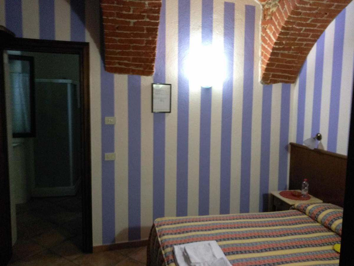 Hotel Excalibur Revello Dış mekan fotoğraf