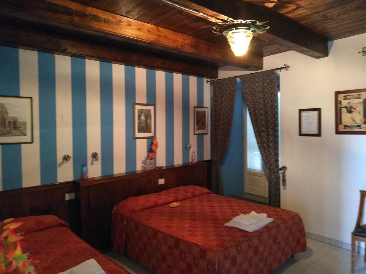 Hotel Excalibur Revello Dış mekan fotoğraf